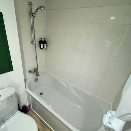 Oasis - Wifi, Clim, Vue, équipé * Lourdes